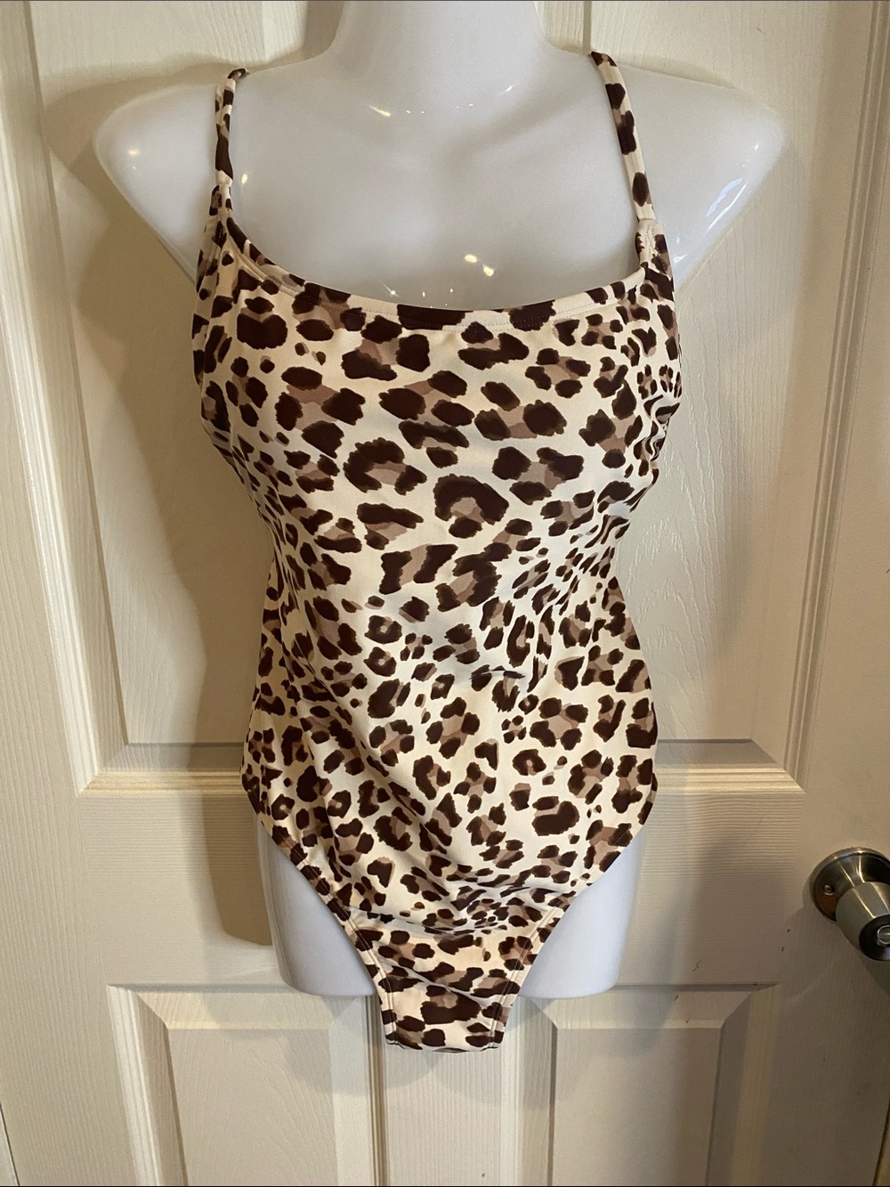 Kona Sol Leopard Print One-Piece Swimsuit Size M